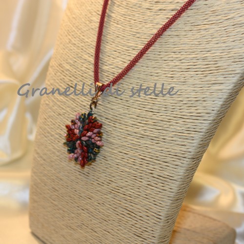 COLLANA artigianale. GRANELLI DI STELLE. CREAZIONI VENDITA NEGOZIO, BIJOUX ARTIGIANALI: ANELLI, BRACCIALI, COLLANE, ORECCHINI, CIONDOLI, SEGNALIBRI, ACCESSORI CERIMONIA, PARURE