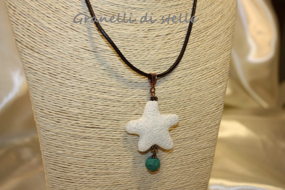 COLLANA artigianale. GRANELLI DI STELLE. CREAZIONI VENDITA NEGOZIO, BIJOUX ARTIGIANALI: ANELLI, BRACCIALI, COLLANE, ORECCHINI, CIONDOLI, SEGNALIBRI, ACCESSORI CERIMONIA, PARURE